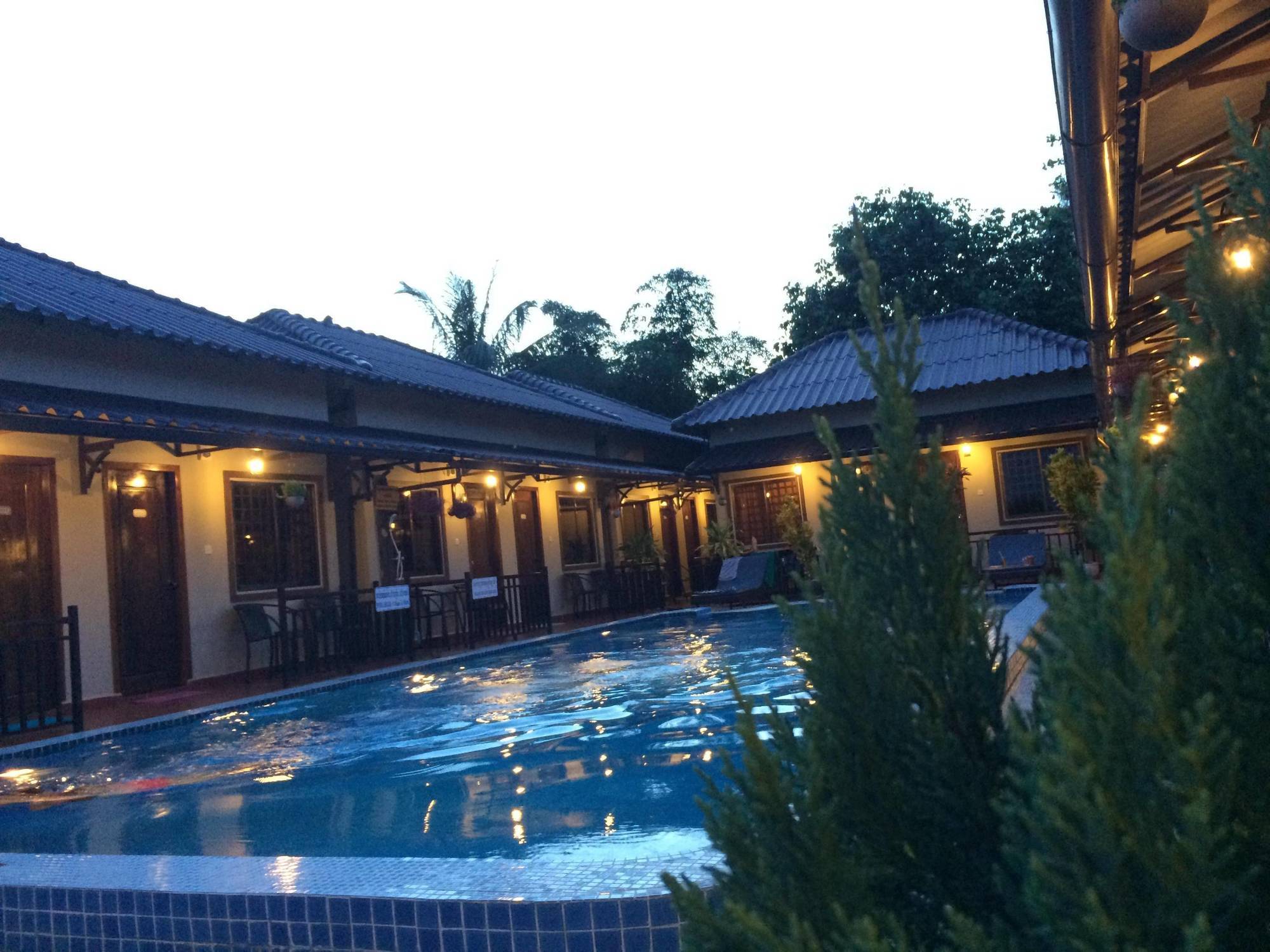Makara Bungalows Сиханоуквил Екстериор снимка